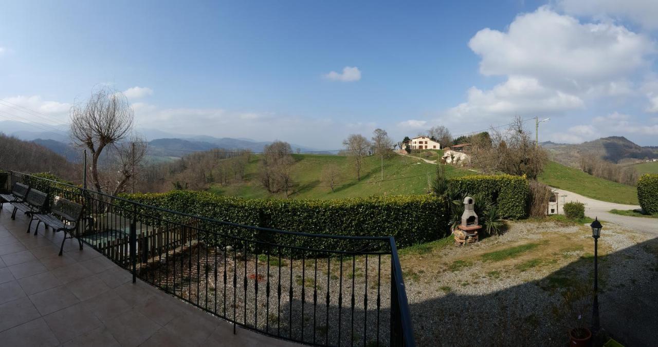 Отель Ledre La Bastide-de-Serou Экстерьер фото